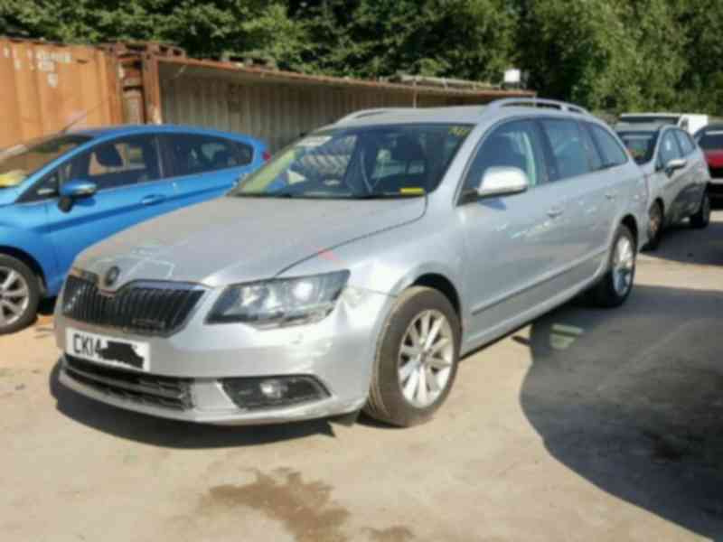 Vindem piese de interior Skoda Superb 2 combi (3T) facelift 2.0tdi CFF