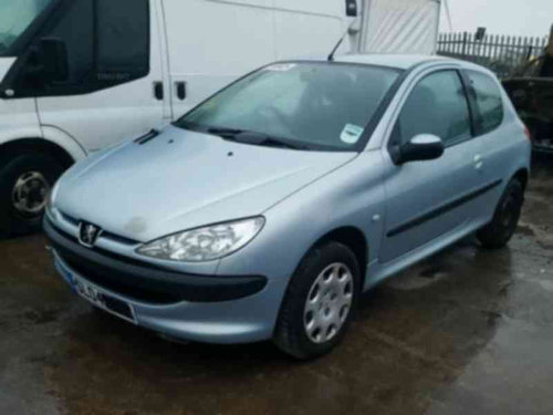 Vindem piese de suspensie Peugeot 206, 1.1b HFY