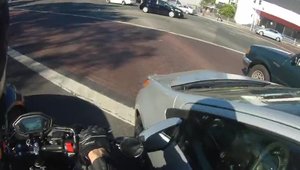 Violenta in trafic: motociclist vs. sofer