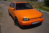 Visul unei nopti de vara: VW Golf 3 by Andrei