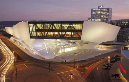 Vizita la Porsche Museum