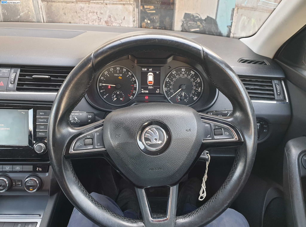 Volan 3 Spite cu Comenzi FARA Airbag cu Uzura Skoda Octavia 3 2013 - 2020 [K5844]
