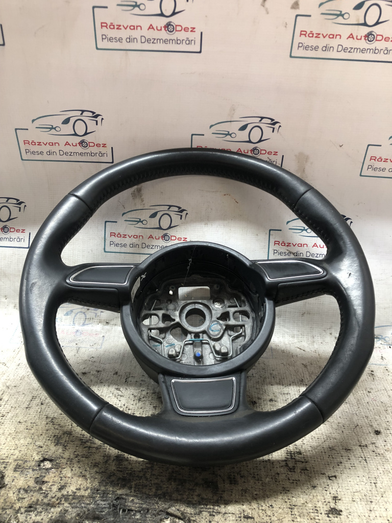 Volan Audi A1 2012, CU URME DE UZURA