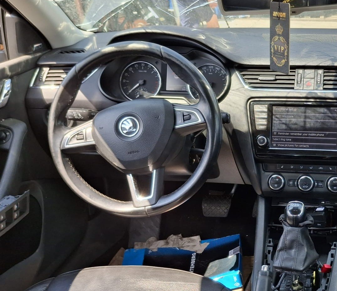 Volan comenzi(fara airbag) 5E0419091J Skoda Octavia III Hatchback (5E3) 2.0 TSI RS 245 cai DLBA