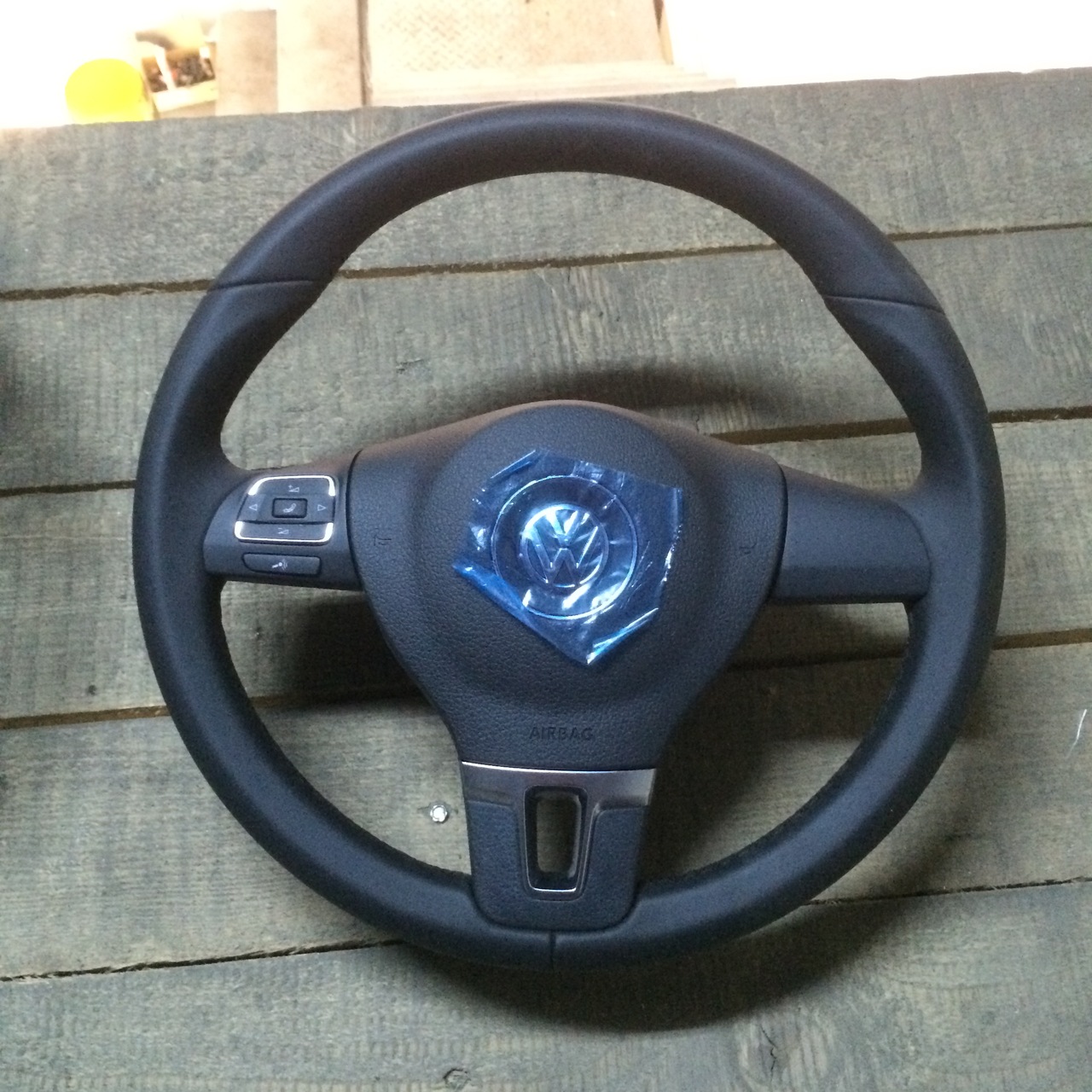 Volan cu airbag NOU compatibil cu Passat