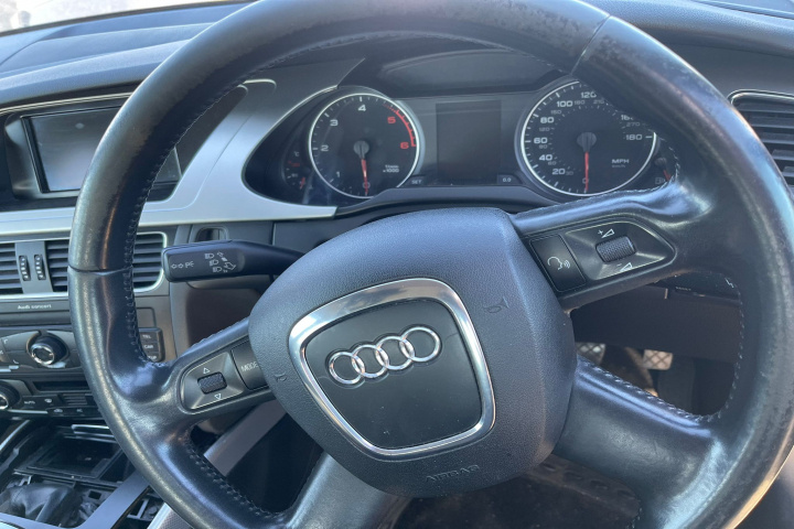 Volan cu comenzi Audi A4 B8/8K [2007 - 2011] Sedan 4-usi 2.0 TDI MT (143 hp)