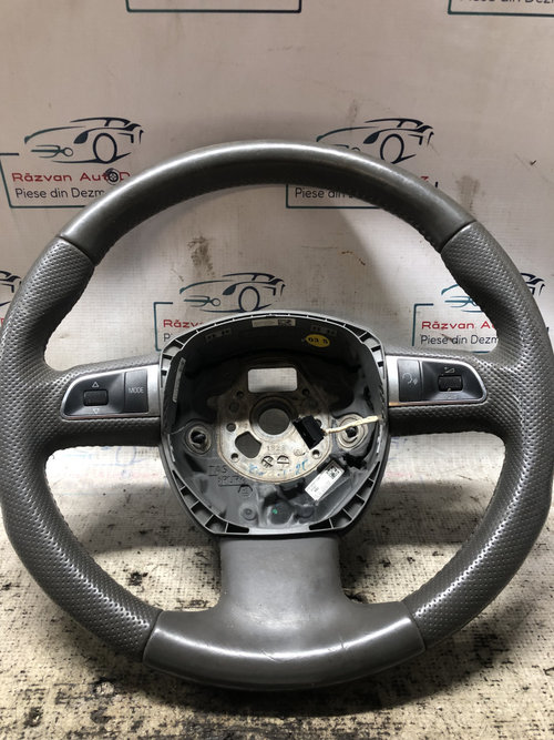 Volan cu comenzi și padele Audi A4 B8 2010