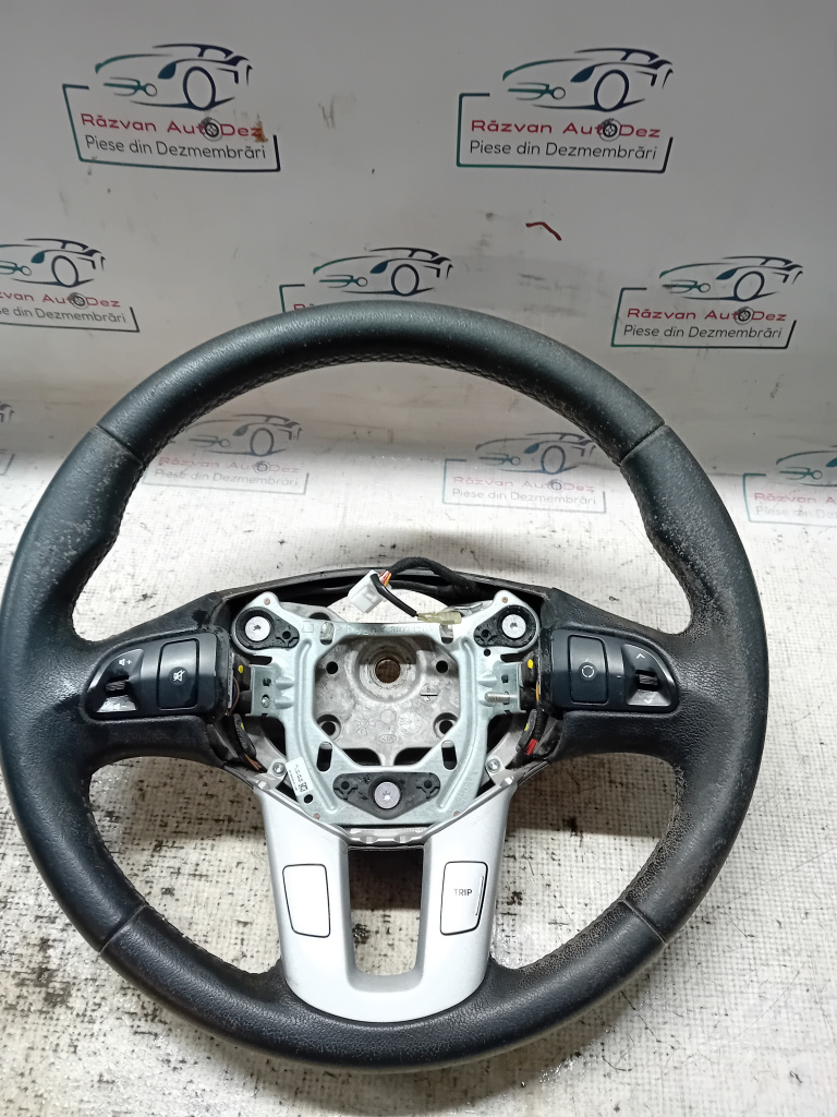 Volan cu comenzi Kia Ceed 2008