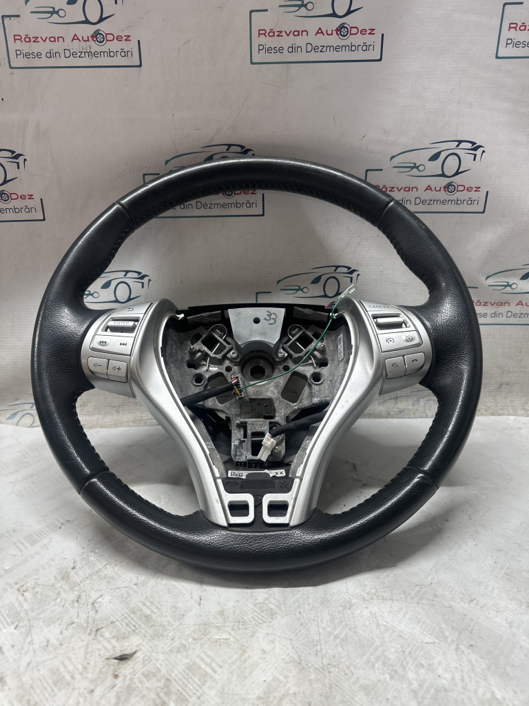 Volan cu comenzi Nissan Navara 2.3 Benzina 2016, 308497699AVP-AC