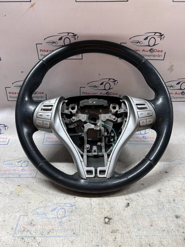 Volan cu comenzi Nissan Qashqai 2014