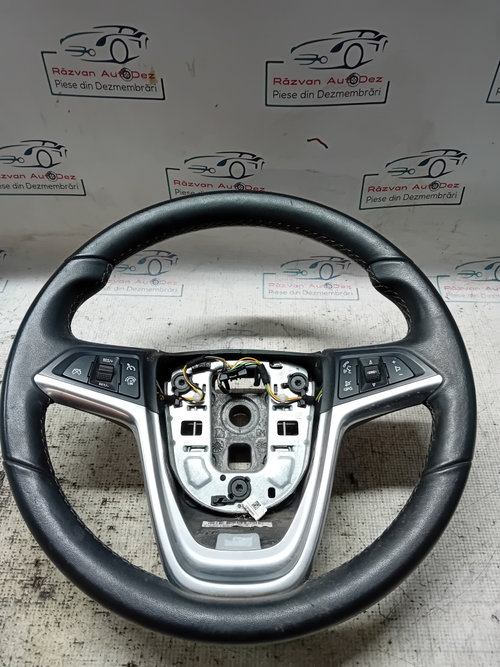 Volan cu comenzi Opel Astra J 2010