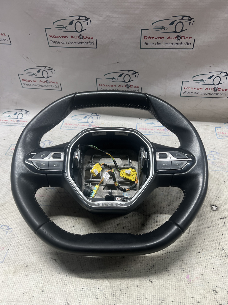 Volan cu comenzi Peugeot 5008 2020