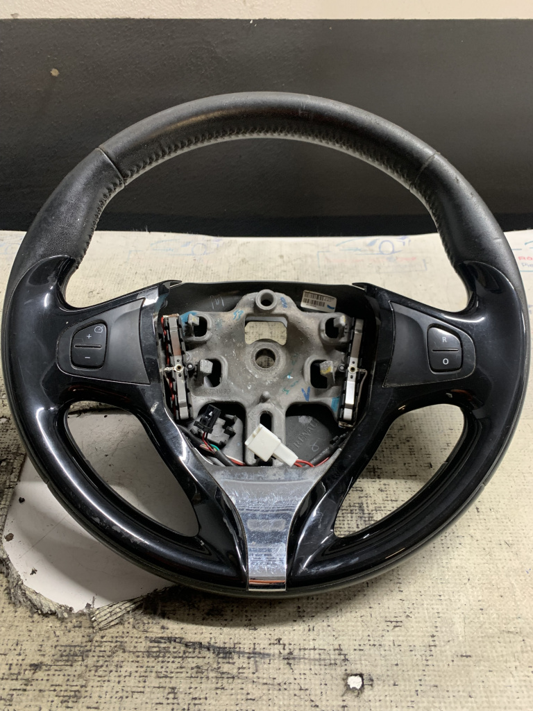 Volan cu comenzi Renault Captur 1.5 Motorina 2014, CU URME DE UZURA