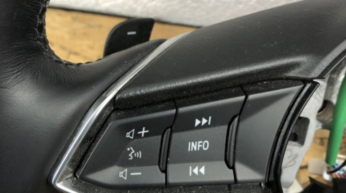 Volan de piele cu comenzi si padele Mazda 6 sedan 2015 (cod intern: 16233)