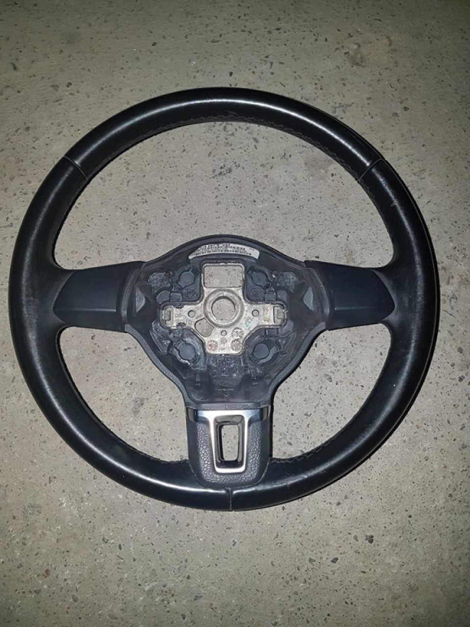 Volan din piele 3 spite 5c0419091a vw jetta III 2008-2010