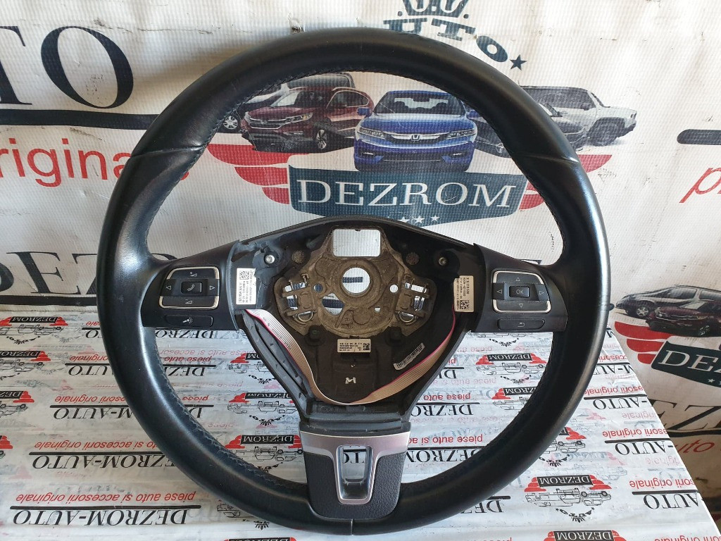 Volan din piele 3 spite cu comenzi VW Golf VI cod piesa : 3C8419091BE