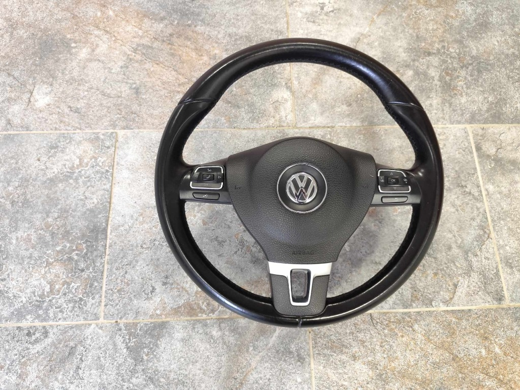 Volan din piele cu comenzi si airbag 3C8419091BE VW Passat B7 an fab. 2010 - 2014