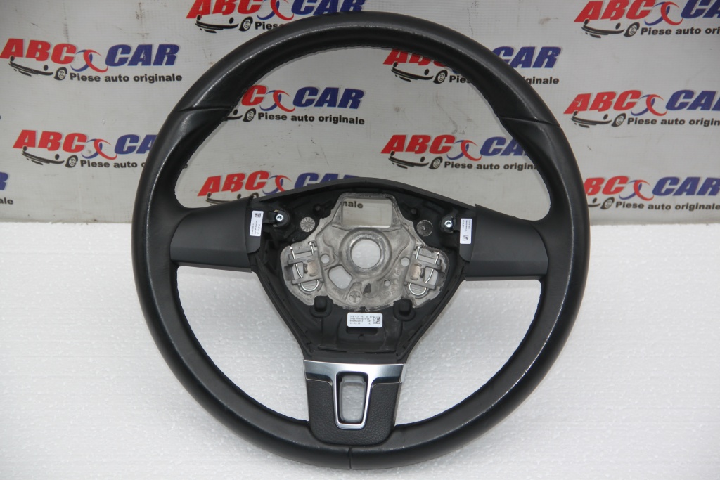 Volan din piele VW Tiguan cod: 3CB419091AQ model 2013