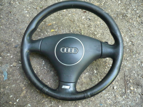 Volan imbracat in piele perforata cu Airbag si Padele  Audi A3 8P Sline