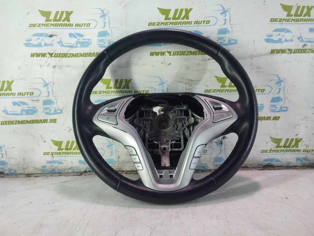 Volan in 3 spite 56110-1K250 Hyundai ix20 [facelift] [2015 - 2020] 1.4 crdi D4FC