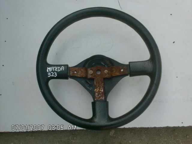 Volan Mazda 323F