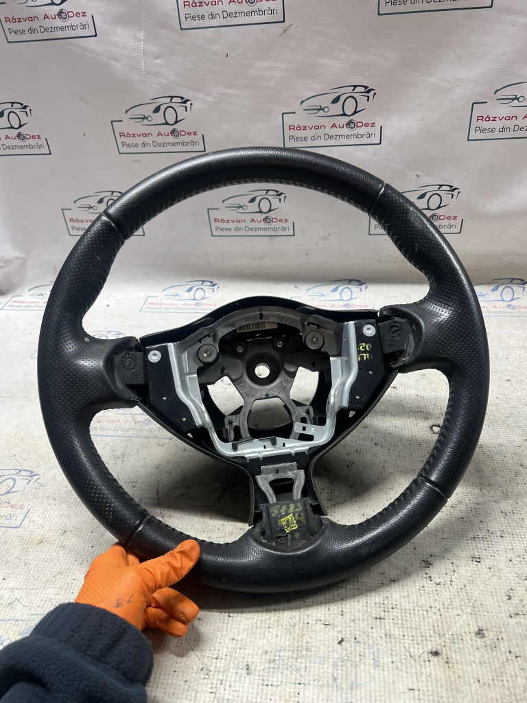 Volan Nissan Juke 2012
