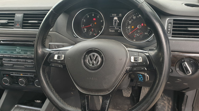 Volan Piele 3 Spite cu Comenzi FARA Airbag Volkswagen Jetta 4 2011 - 2018