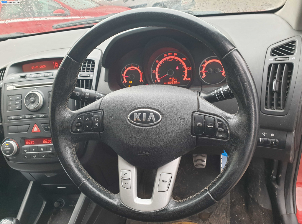 Volan Piele 3 Spite cu Comenzi Kia Ceed FL Facelift 2010 - 2013 [K1344]