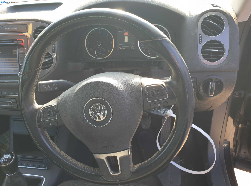 Volan Piele 3 Spite FARA Airbag Volkswagen Tiguan NFL Non Facelift 2007 - 2011 [K3850]