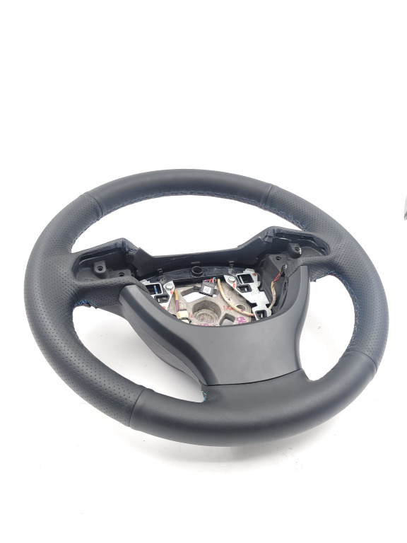 Volan Piele Bmw 7 (F01, F02, F03, F04) 2008-2015 730 D N57 D30 A Motorina Comenzi Volan Insertie Lemn Maneta Pilot Automat Necesita Reparatie / Retapitare Necesita Revopsire Usoare Urme De Uzura 6102240, 6 102 240, 12B194Aa00024, Sldw7116601U, 412208