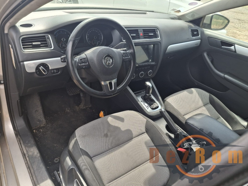 Volan piele cu comenzi + airbag 5C0419091L VW Jetta Mk6 (162, 163) 2.0 TFSI 200 cai CCTA