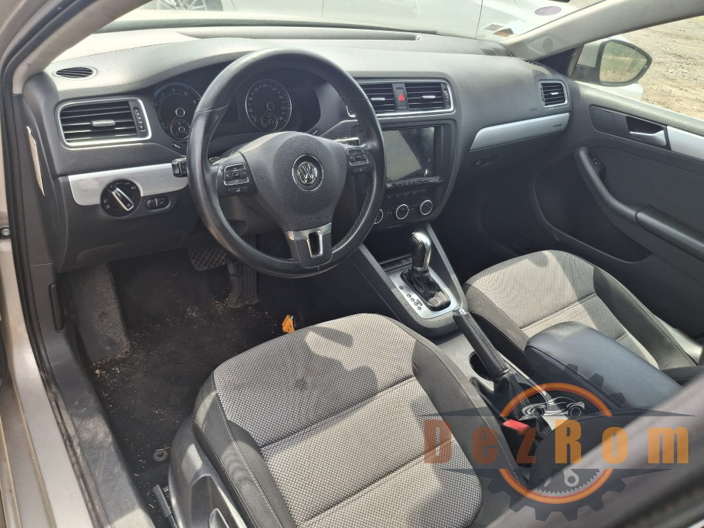 Volan piele cu comenzi + airbag 5C0419091L / 5C0880201B VW Golf VI Hatchback (5K1) 2.5 170 cai