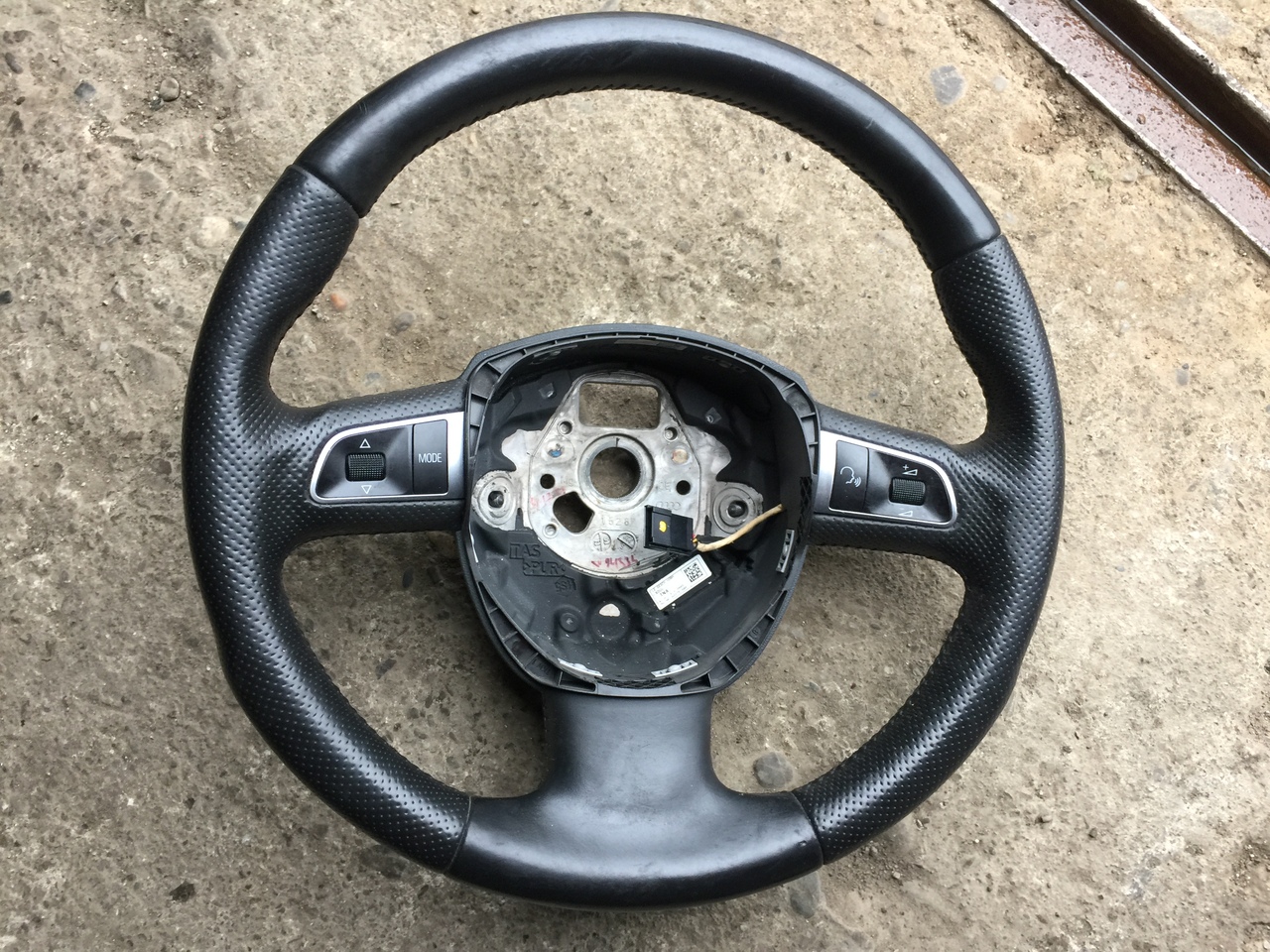 Volan piele cu comenzi AUDI A4 B7 2006 2007 2008 2009 2010