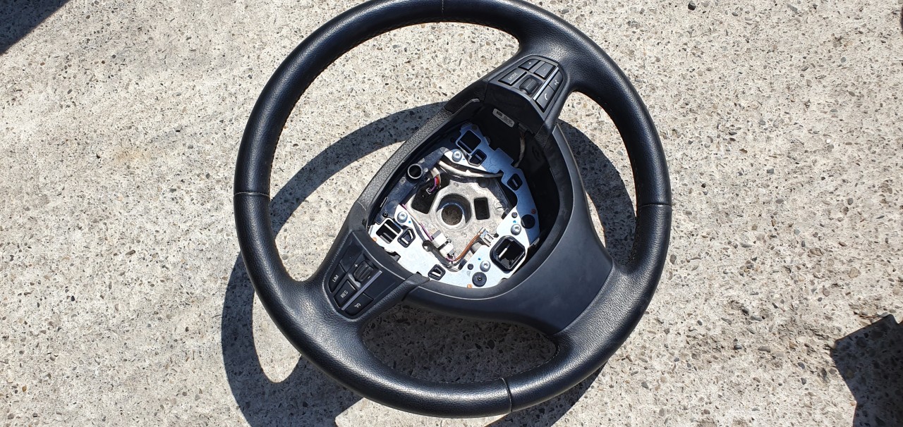 Volan piele cu comenzi BMW Seria 5 F10 F11 2011 2012 2013