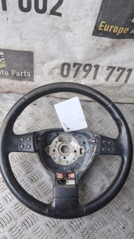 Volan piele cu comenzi VW Passat B6 2.0 TDI BMR an 2006 cod 3C0419091