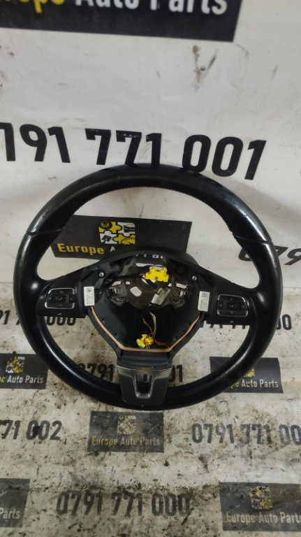 Volan piele cu comenzi Vw Passat B6 2.0 TDI cod motor CBB ,transmisie automata, an 2010 cod 3C841909...