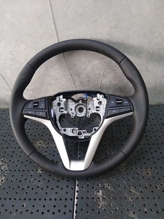 Volan piele in 3 spite cu comenzi suzuki ignis 2 mf gs13116030