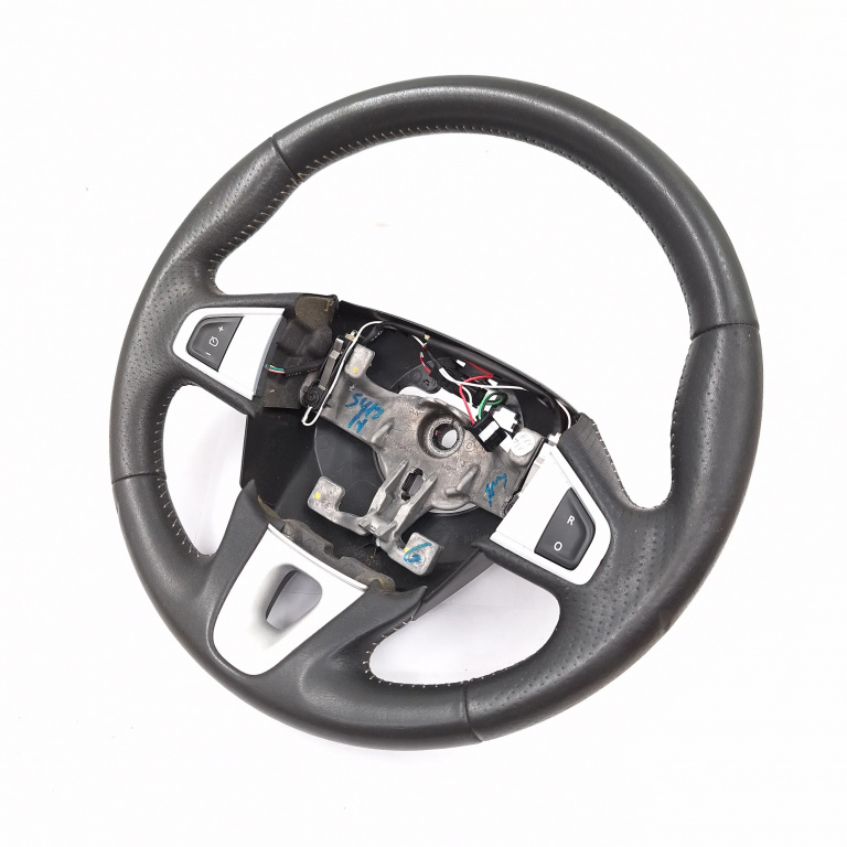 Volan Piele Renault Megane 3 2008-2016 1.5 Dci (Dz09, Dz0D, Dz1F, Dz1G) K9K 636 Motorina Comenzi Volan Usoare Urme De Uzura 609581499, 609581410, 484308563R, 1226289402, 2167008211020, 6109209, 174A1
