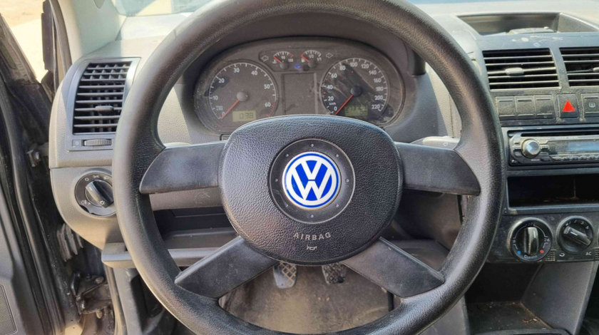 Volan Volkswagen Polo (9N) [Fabr 2001-2008] OEM