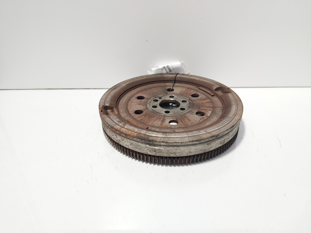 Volanta, cod 04B105266C, Vw Polo (6R) 1.4 TDI, CUS, cutie automata (id:684602)