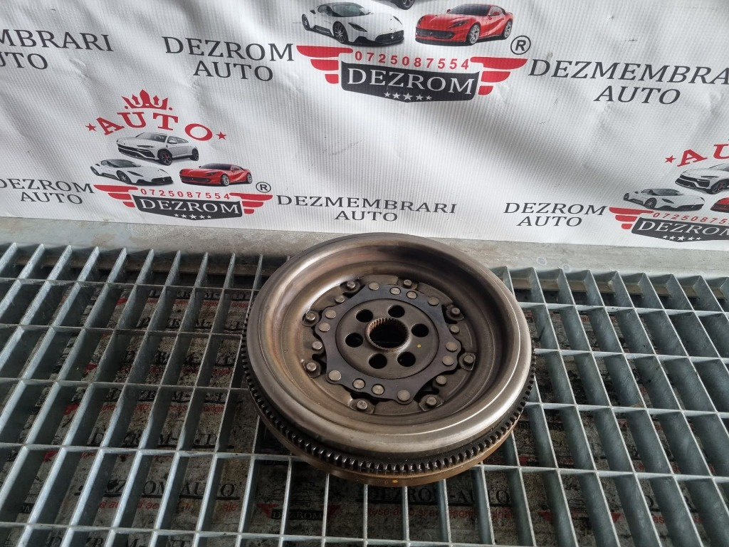 Volanta cu masa dubla originala Audi TT 8J 2.0 TFSI 200cp cod piesa : 06F105266N
