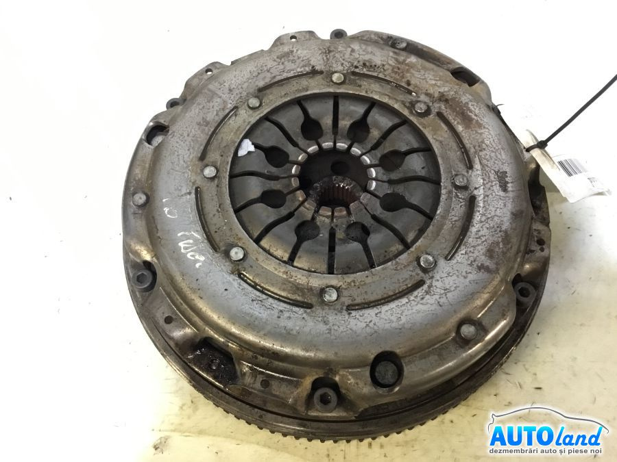Volanta Cu Placa si Disc 1.6 TDI Skoda FABIA 2006