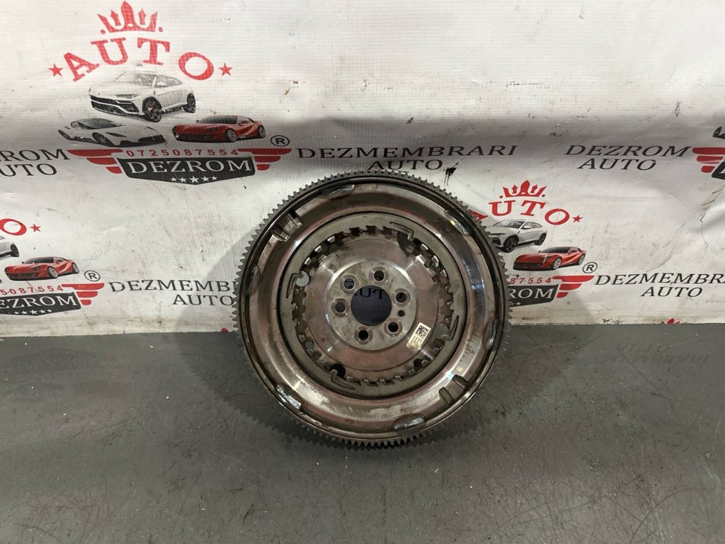 Volanta DSG 04E105266 VW Touran II (5T1) 1.4 TSI 150 cai CZDA