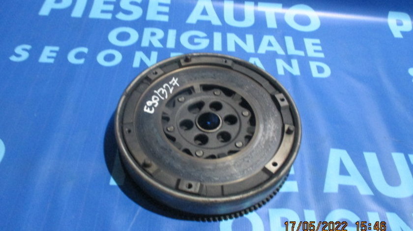 Volanta masa dubla BMW E90 320i