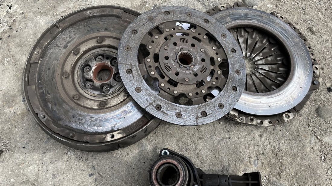 Volanta masa dubla + Kit ambreiaj Mazda 3 1.6 Diesel