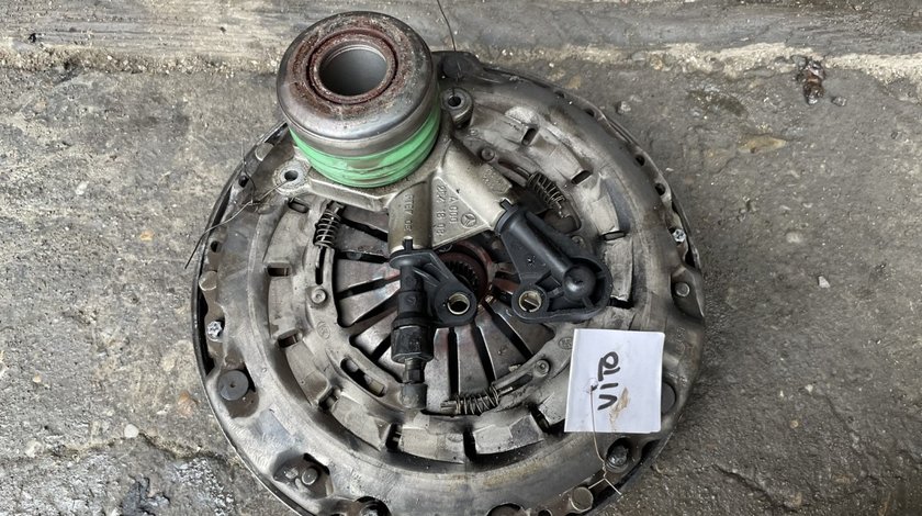 Volanta masa dubla + kit ambreiaj Mercedes Vito 108 / 112 2.2 CDI