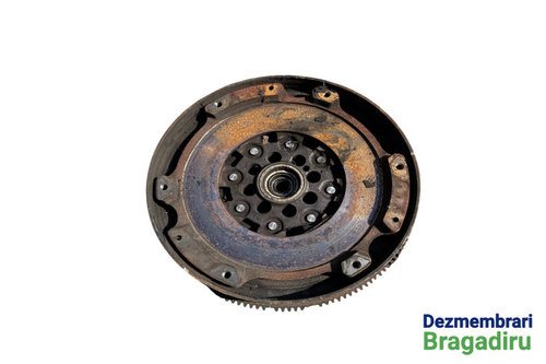 Volanta Mercedes-Benz C-Class W203/S203/CL203 [2000 - 2004] Coupe 3-usi C 180 MT (129 hp)