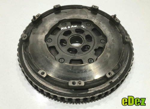 Volanta Nissan Juke (2010-2014) 1.2 tce H5F (400) 123104345R