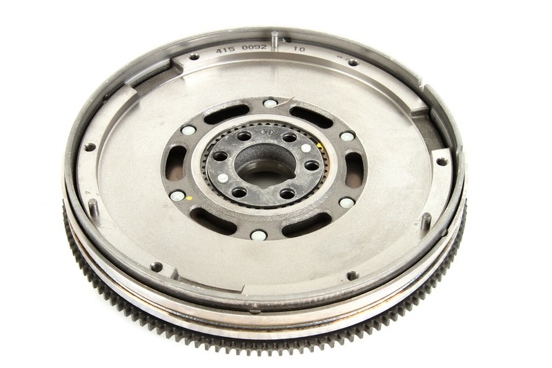 Volanta noua LUK aUDI A4 B5,A6 C4,C5,VW Passat