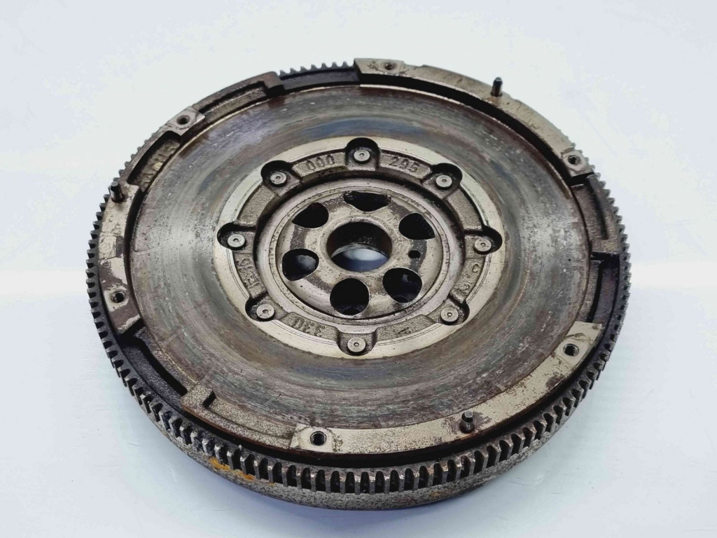 Volanta Volkswagen Passat B6 (3C2) [Fabr 2005-2010] OEM SACHS 2.0 TDI CBAB 103KW / 140CP